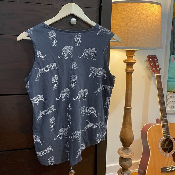 GREY MUSCLE TANK TOP - Picture 3 of 3